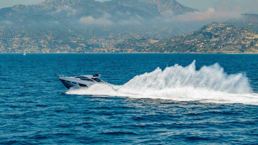 SILVER MISSILE 62ft Pershing Yacht For Sale