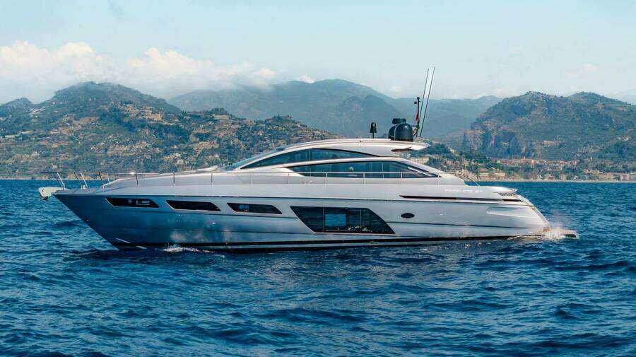 SILVER MISSILE 62ft Pershing Yacht For Sale