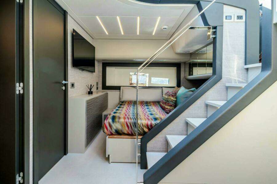 SILVER MISSILE 62ft Pershing Yacht For Sale