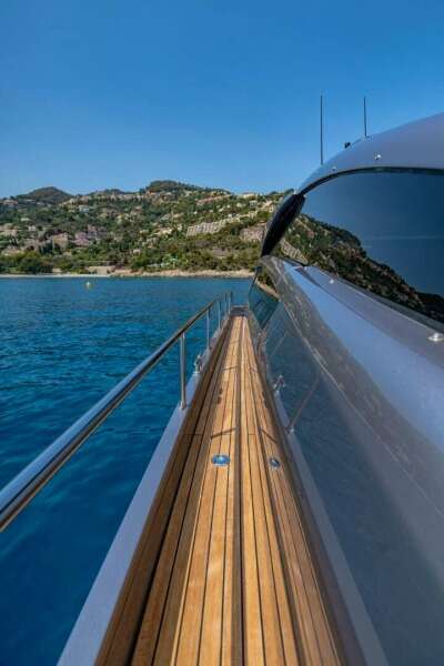 SILVER MISSILE 62ft Pershing Yacht For Sale