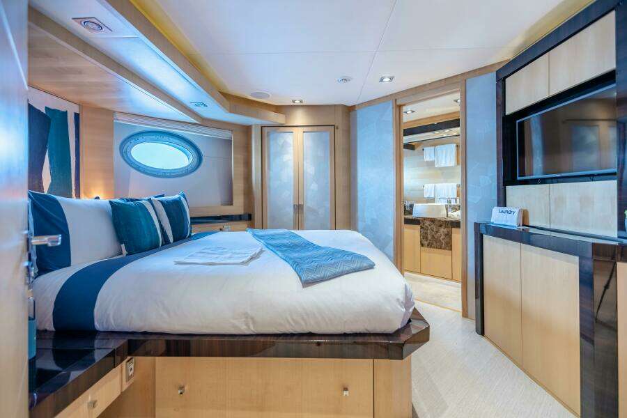 KJOS 124ft Palmer Johnson Yacht For Sale