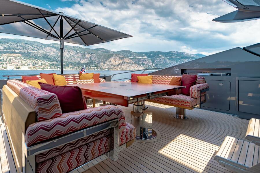 124' 2009 Palmer Johnson Palmer Johnson 120