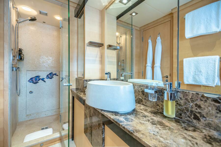 124' 2009 Palmer Johnson Palmer Johnson 120