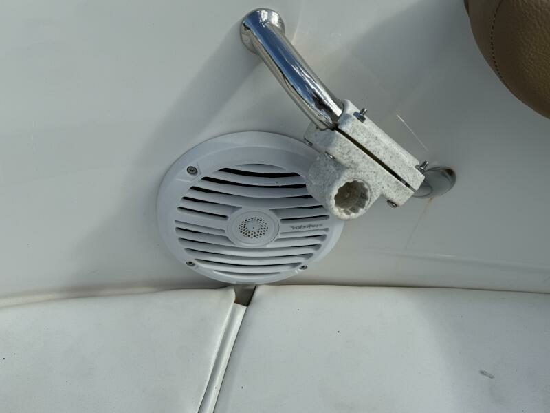 2017 Sea Ray 210 SPX Outboard