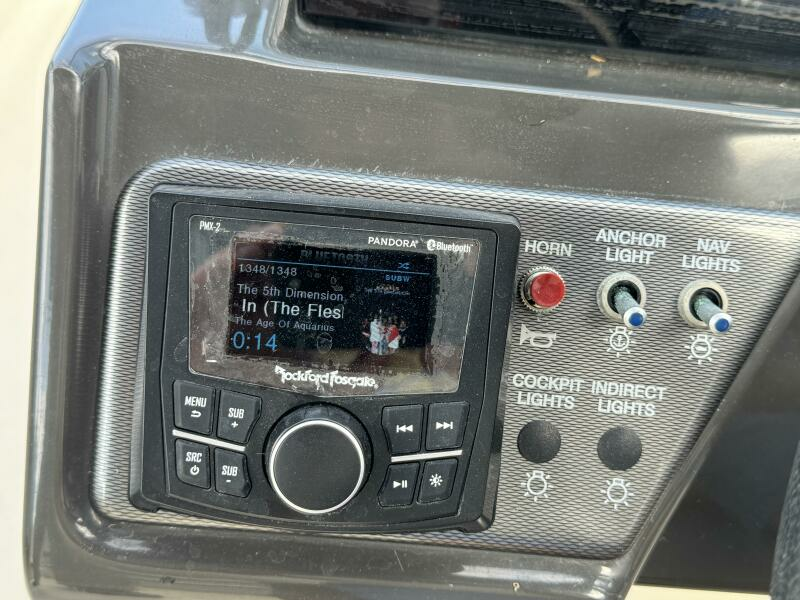 2017 Sea Ray 210 SPX Outboard