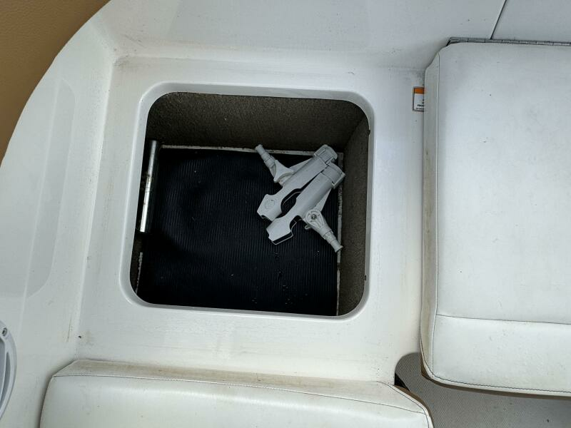 2017 Sea Ray 210 SPX Outboard