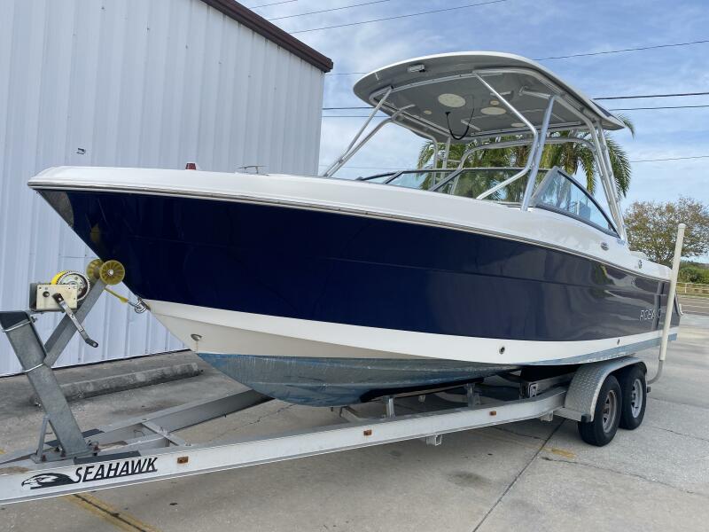 2011 Robalo 