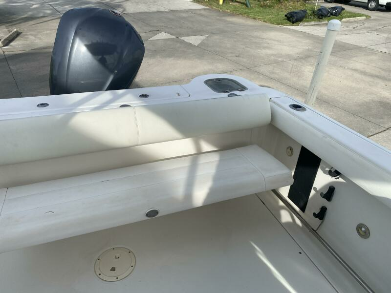 2011 Robalo 