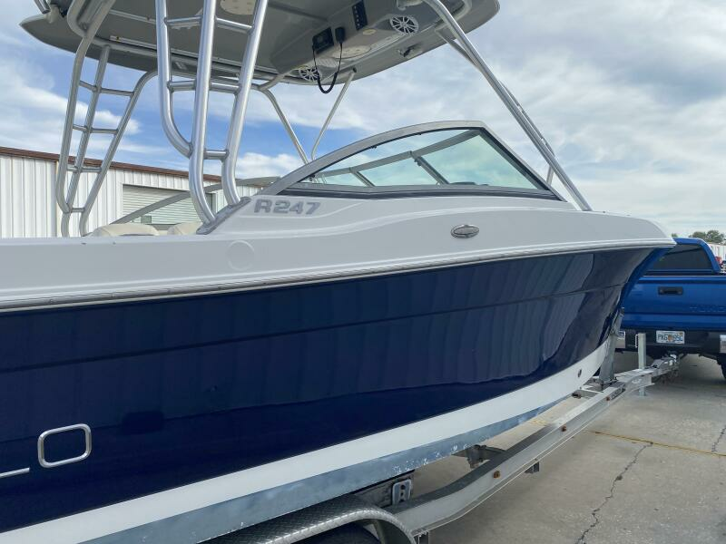 2011 Robalo 