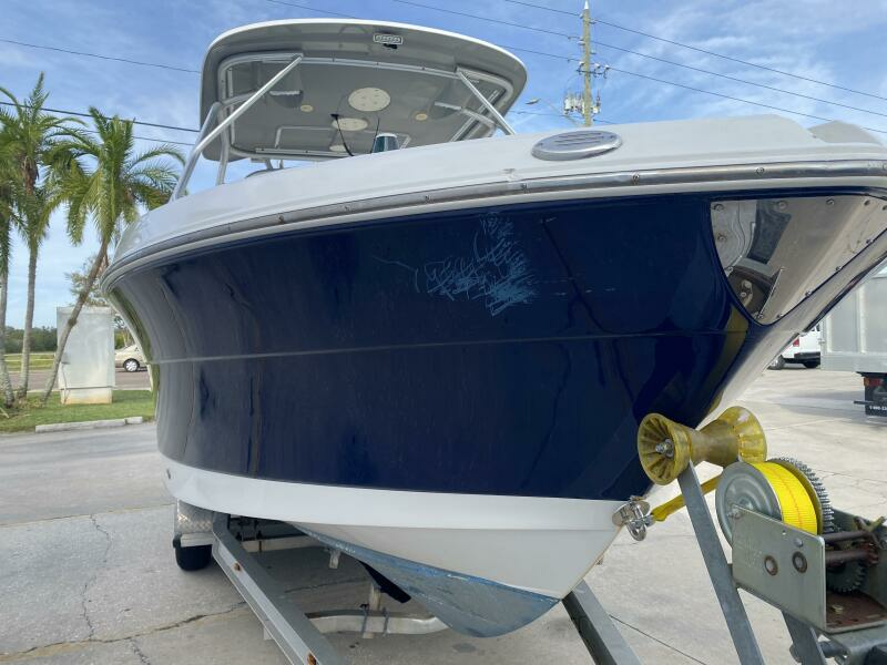 2011 Robalo 