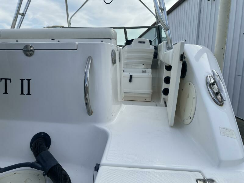 2011 Robalo 
