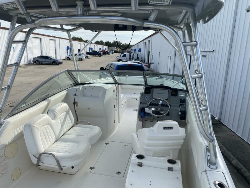 2011 Robalo 