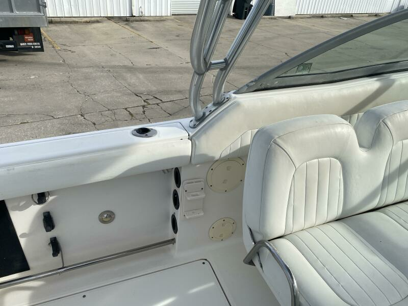 2011 Robalo 