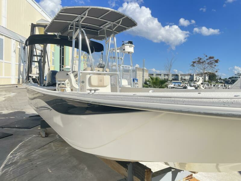 2014 Carolina Skiff 258 DLV