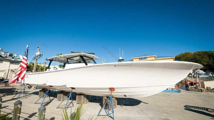 2020 Streamline 45 Center Console Override