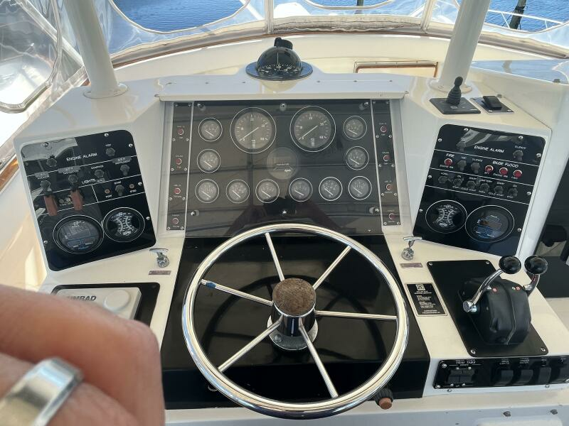 1985 Bertram 54 convertible