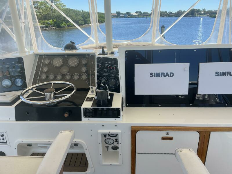 1985 Bertram 54 convertible