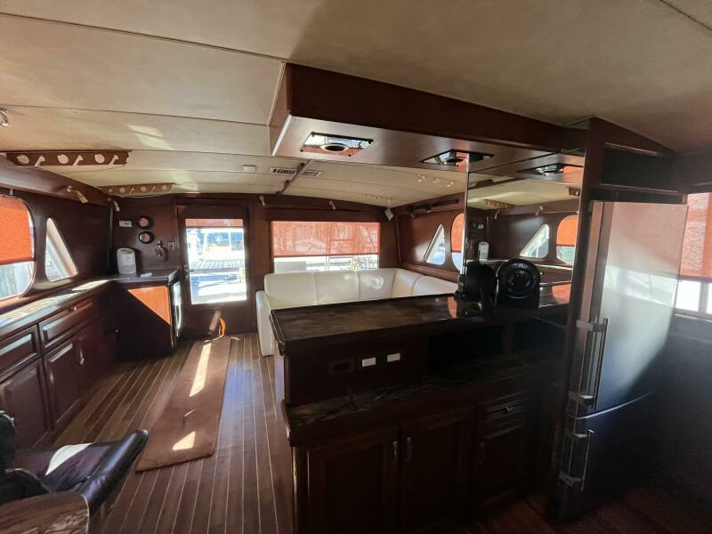 1985 Bertram 54 convertible