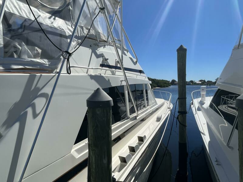 1985 Bertram 54 convertible