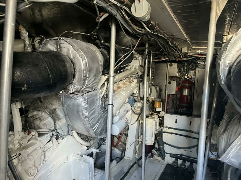 1985 Bertram 54 convertible