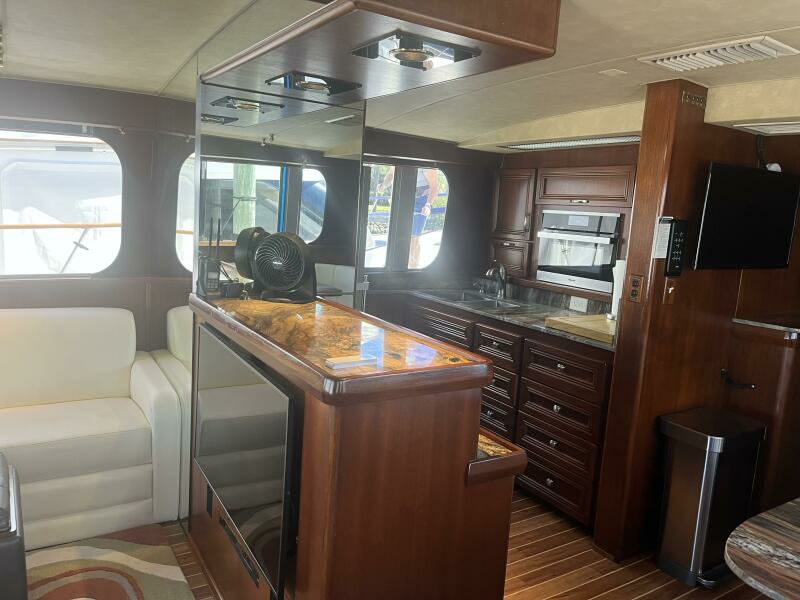 1985 Bertram 54 convertible