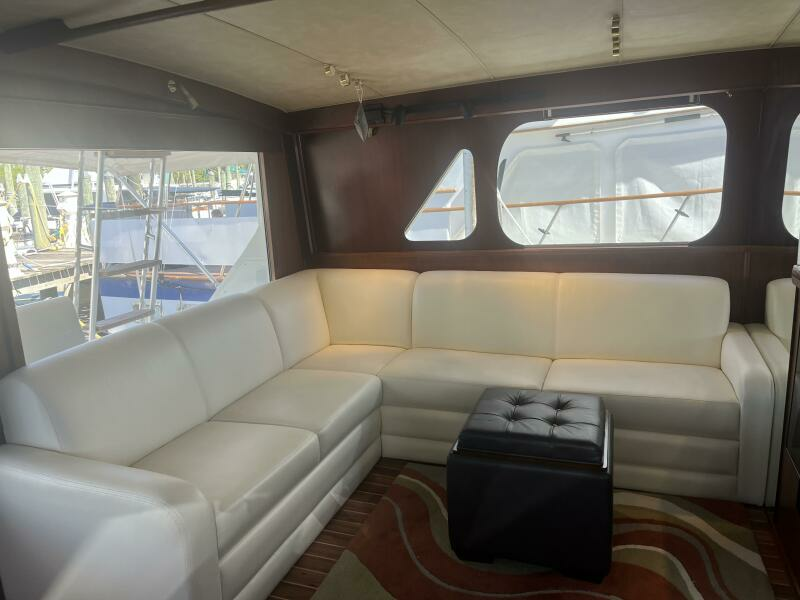 1985 Bertram 54 convertible