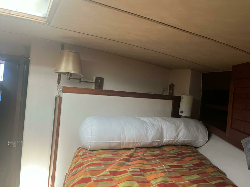 1985 Bertram 54 convertible