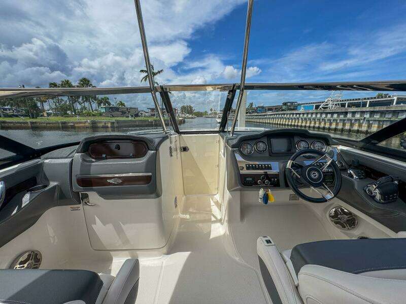 30ft Chaparral Yacht For Sale
