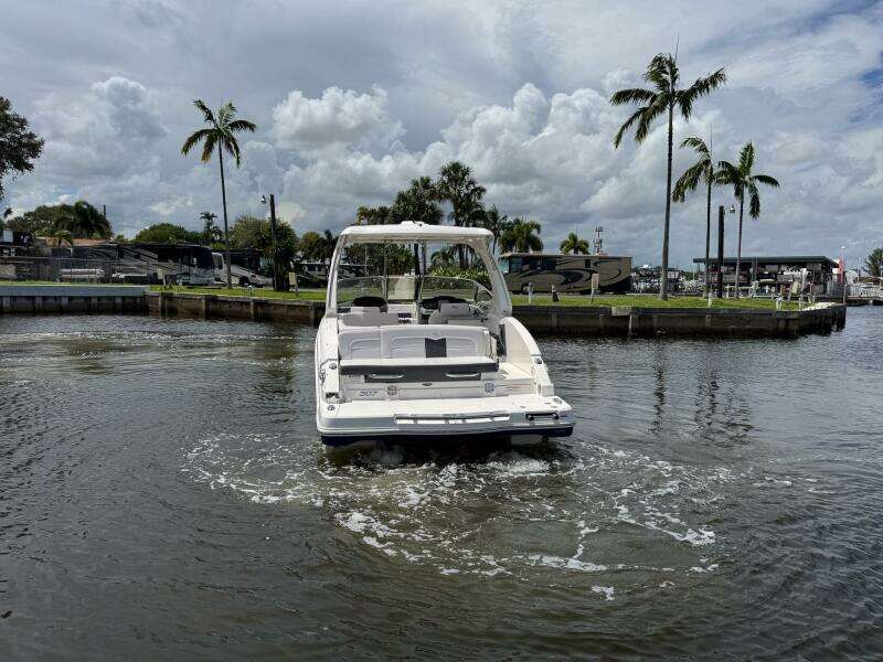30ft Chaparral Yacht For Sale