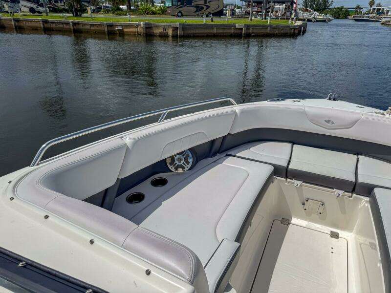 30ft Chaparral Yacht For Sale
