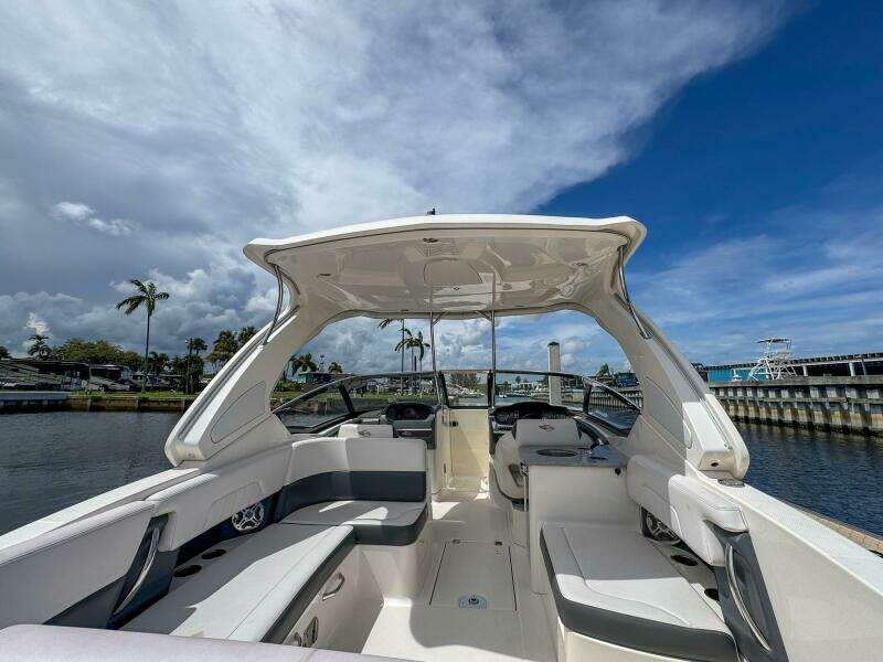 30ft Chaparral Yacht For Sale