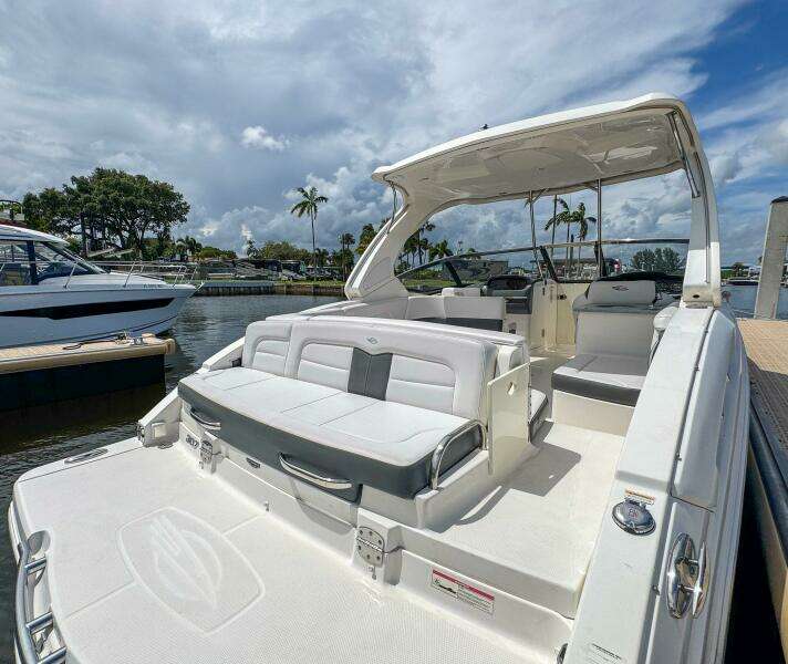 30ft Chaparral Yacht For Sale