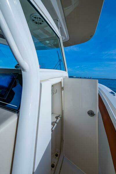 30ft Scout Yacht For Sale