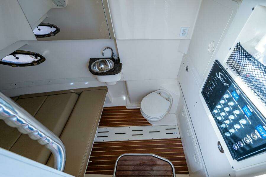 30ft Scout Yacht For Sale
