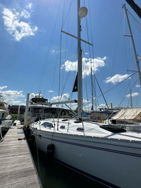 2012 Catalina 445