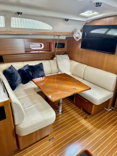 2012 Catalina 445