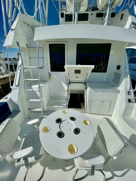 2001 Ronin 41 SF  DONE DIGGIN  Engine Room Entrance