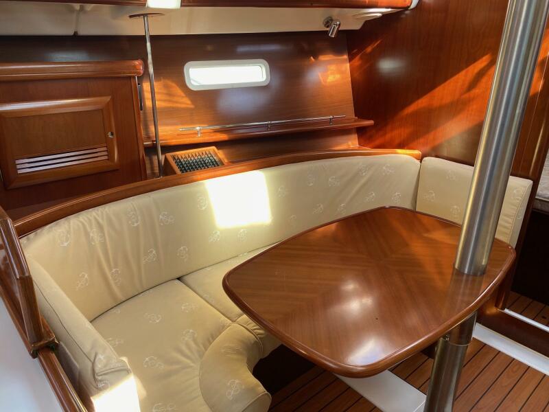 2005 Beneteau Beneteau 373