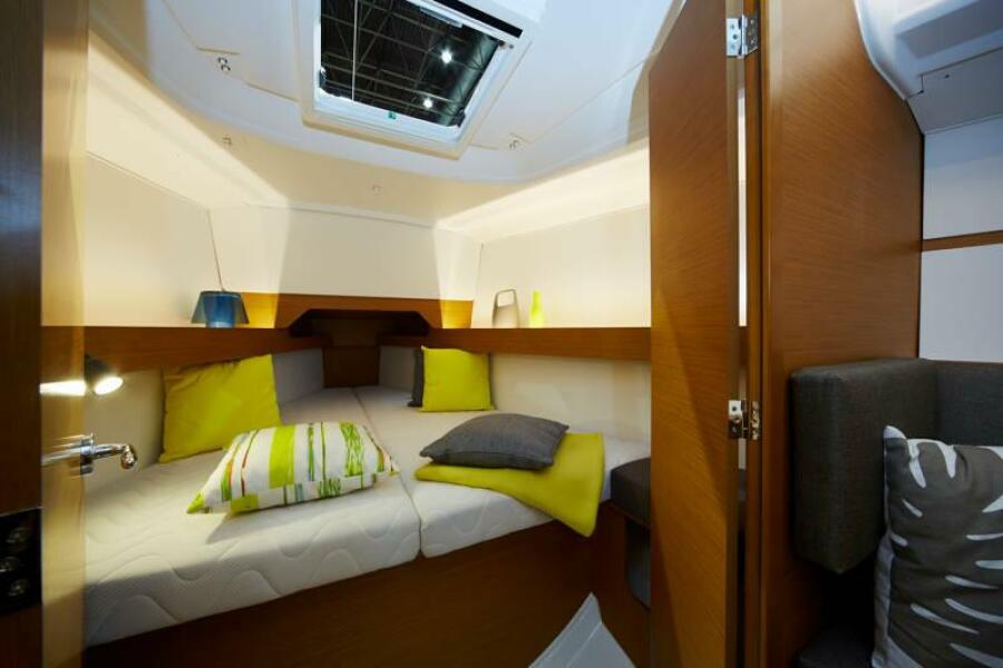 2023 Jeanneau Sun Odyssey 349