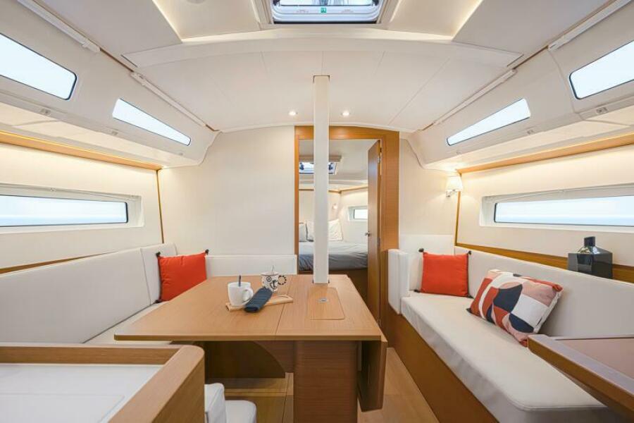 2027 Jeanneau Sun Odyssey 380
