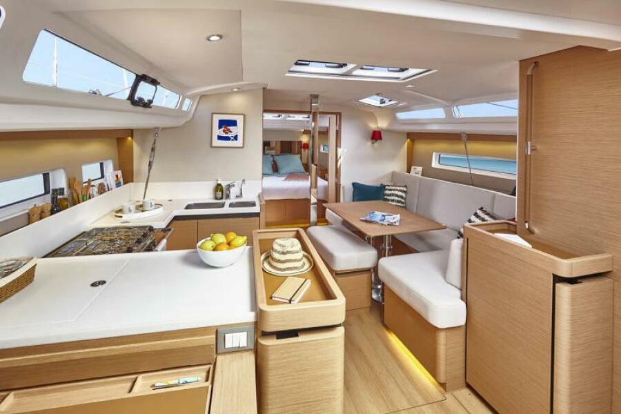 2027 Jeanneau Sun Odyssey 440