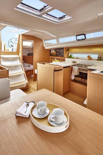 2027 Jeanneau Sun Odyssey 440