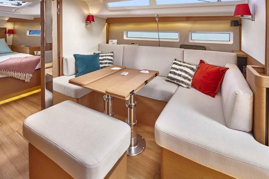 2027 Jeanneau Sun Odyssey 440