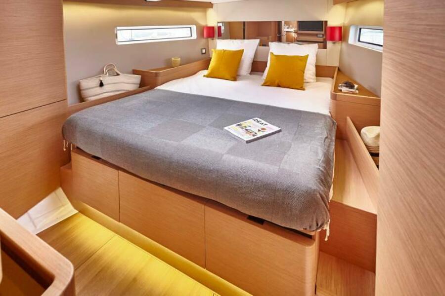 2027 Jeanneau Sun Odyssey 490