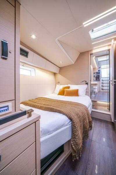 2027 Jeanneau Jeanneau Yachts 65