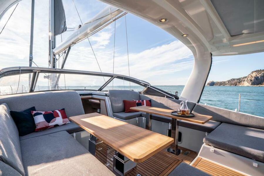 2027 Jeanneau Jeanneau Yachts 65