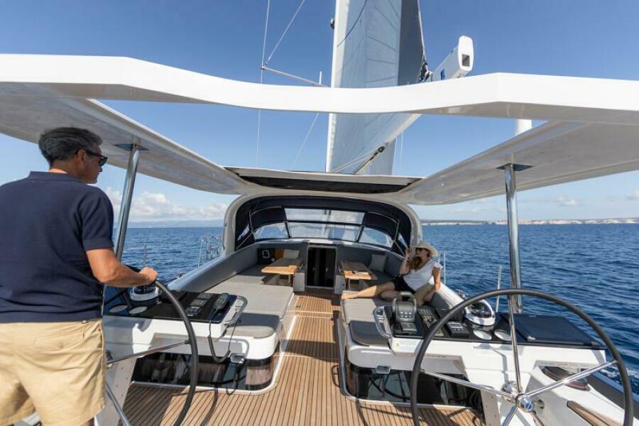 2027 Jeanneau Jeanneau Yachts 65