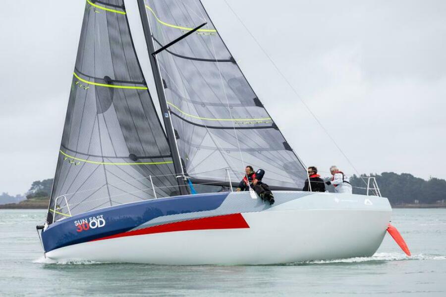 2027 Jeanneau Sun Fast 30 One Design