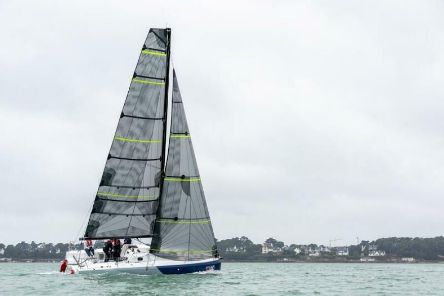 2027 Jeanneau Sun Fast 30 One Design