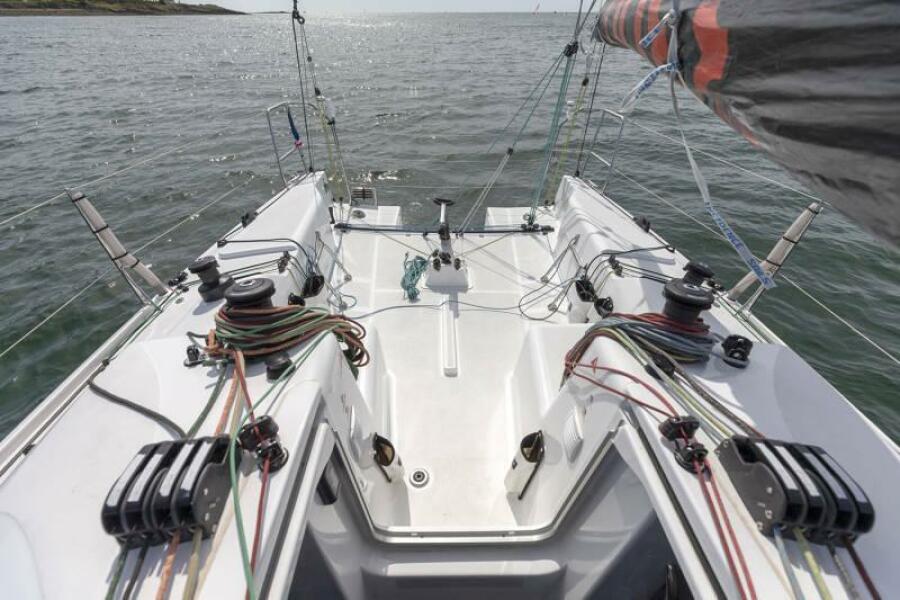 2027 Jeanneau Sun Fast 3300